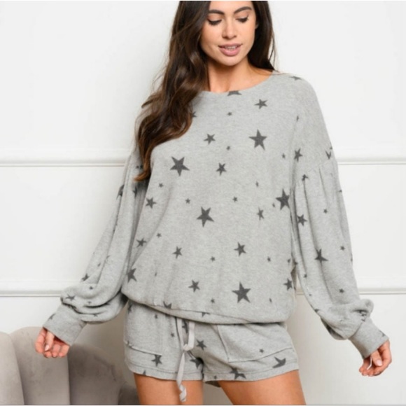 1 LEFT! Star Top and Shorts Lounge Set - Picture 2 of 3